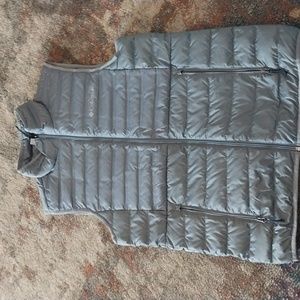 Columbia vest